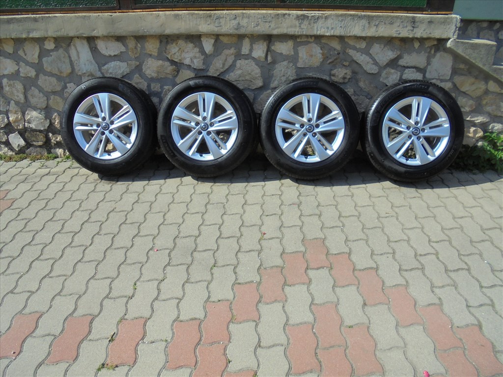 17-es szinte új Opel (215/65-ös Michelin) nyári kerék szett eladó 1. kép
