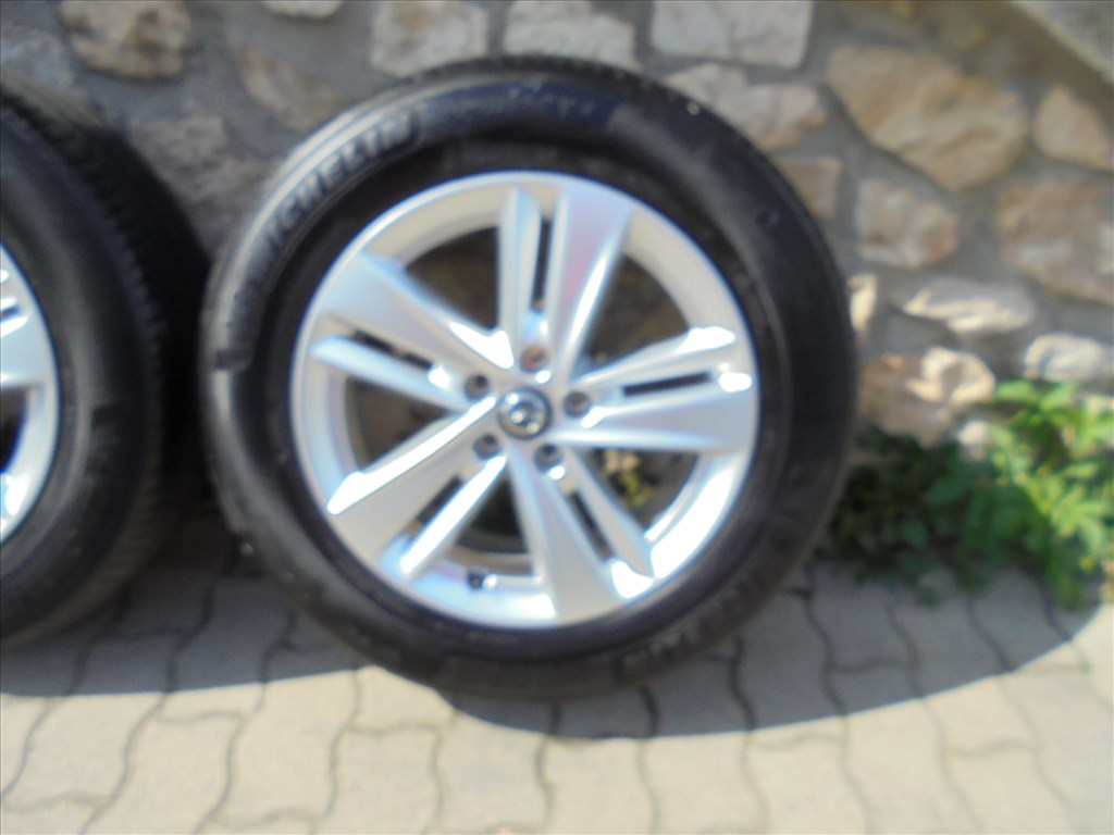 17-es szinte új Opel (215/65-ös Michelin) nyári kerék szett eladó 5. kép