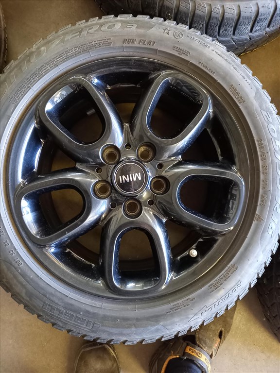 Mini Clubman 5x112 lyukosztású 16" újszerű  alufelni 205/55 használt Pirelli téli gumi Lxx 3. kép