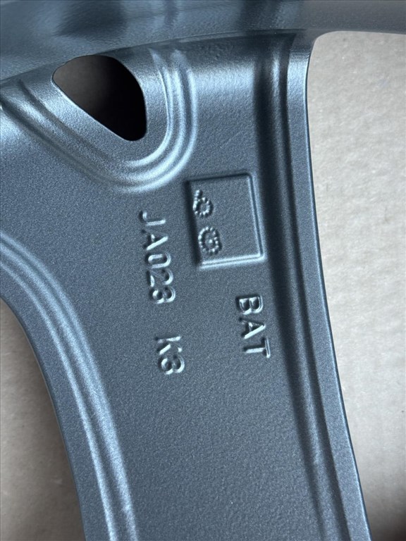 R20 Original Jaguar 8J ET40 - J9C3-1007-LA 1db felni alufelni 5. kép