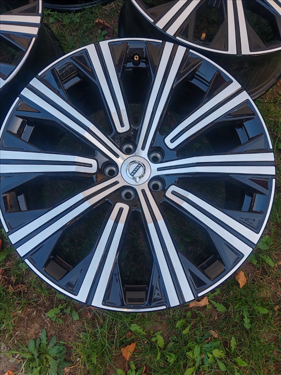  5x108 lyukosztású 9JJ 20" új (gyári felni) alufelni 2. kép