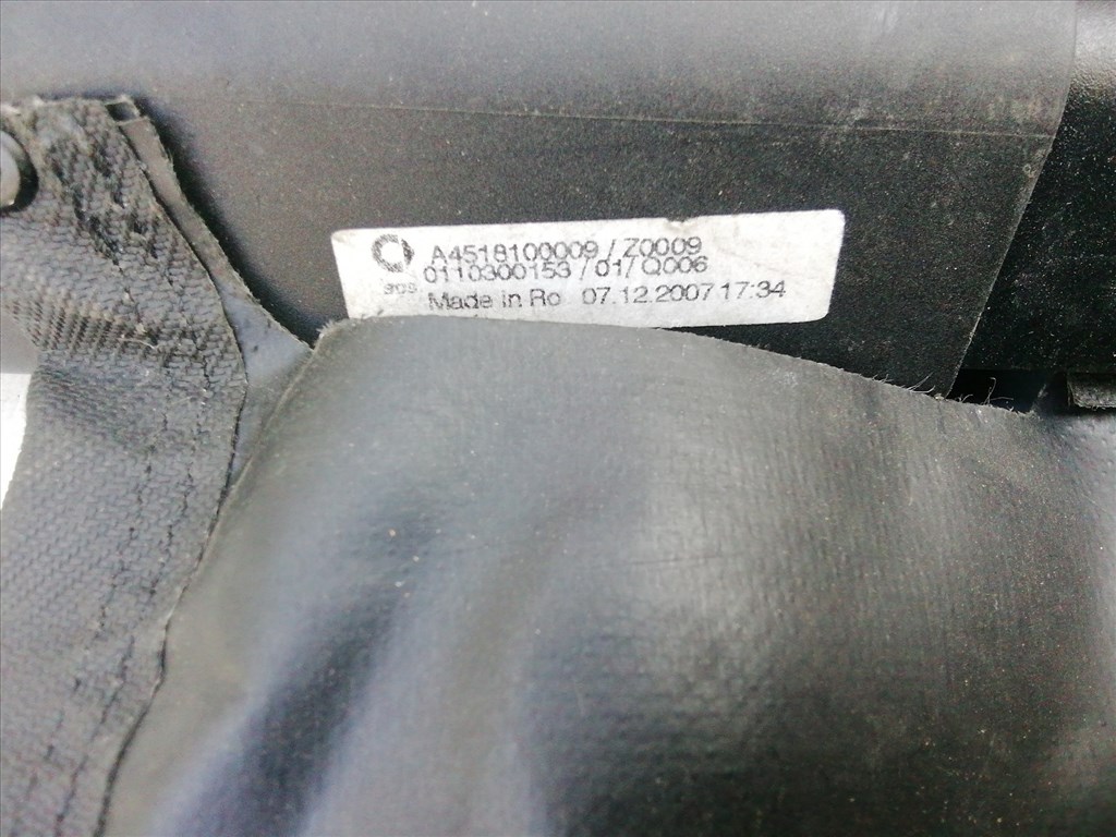 210911 Smart Fortwo 1998-2007 Kalaptartó a4518100009 3. kép