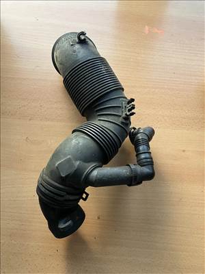 Skoda Vw Szivócső  3c0129654p