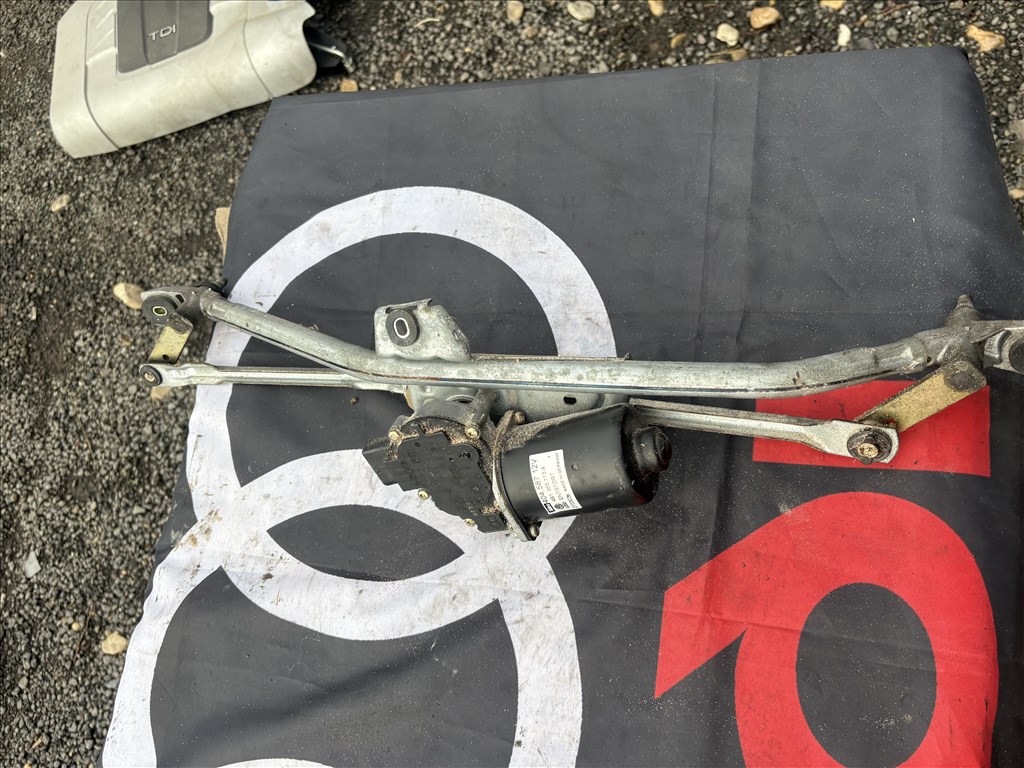 Audi A6 (C5 - 4B) ablakemelő szerkezet motorral  1. kép