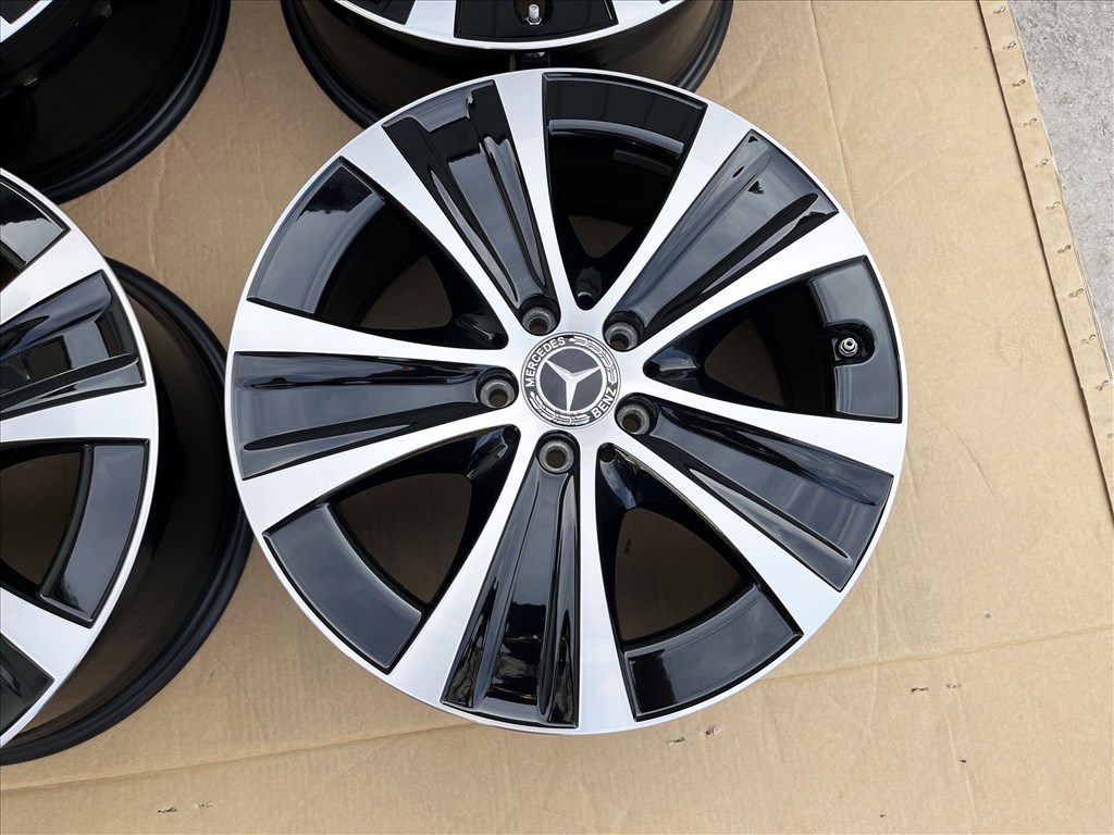 Mercedes W213 18" 5x112 gyári bicolor alufelni 18 coll C CLA E 2. kép