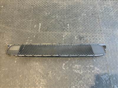 Mercedes A-osztály W177 W177 első lökös alsó rács a1778853203