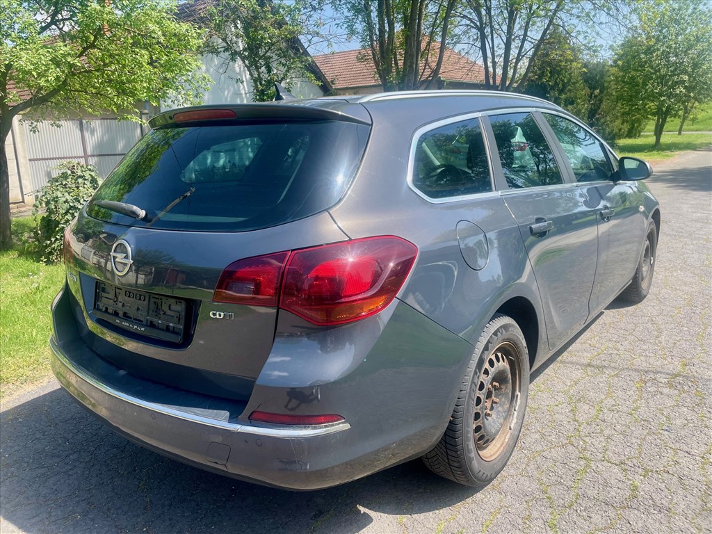 Opel Astra J  1.7 CDTi  BONTOTT ALKATRÉSZEI  / A17DTS 2. kép