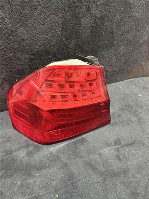 BMW E90 LCI Bal hátsó külső lámpa 