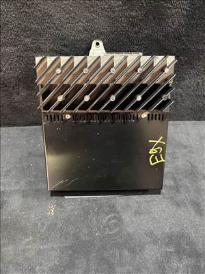 BMW E90/91/92/93 erősítő  9143156