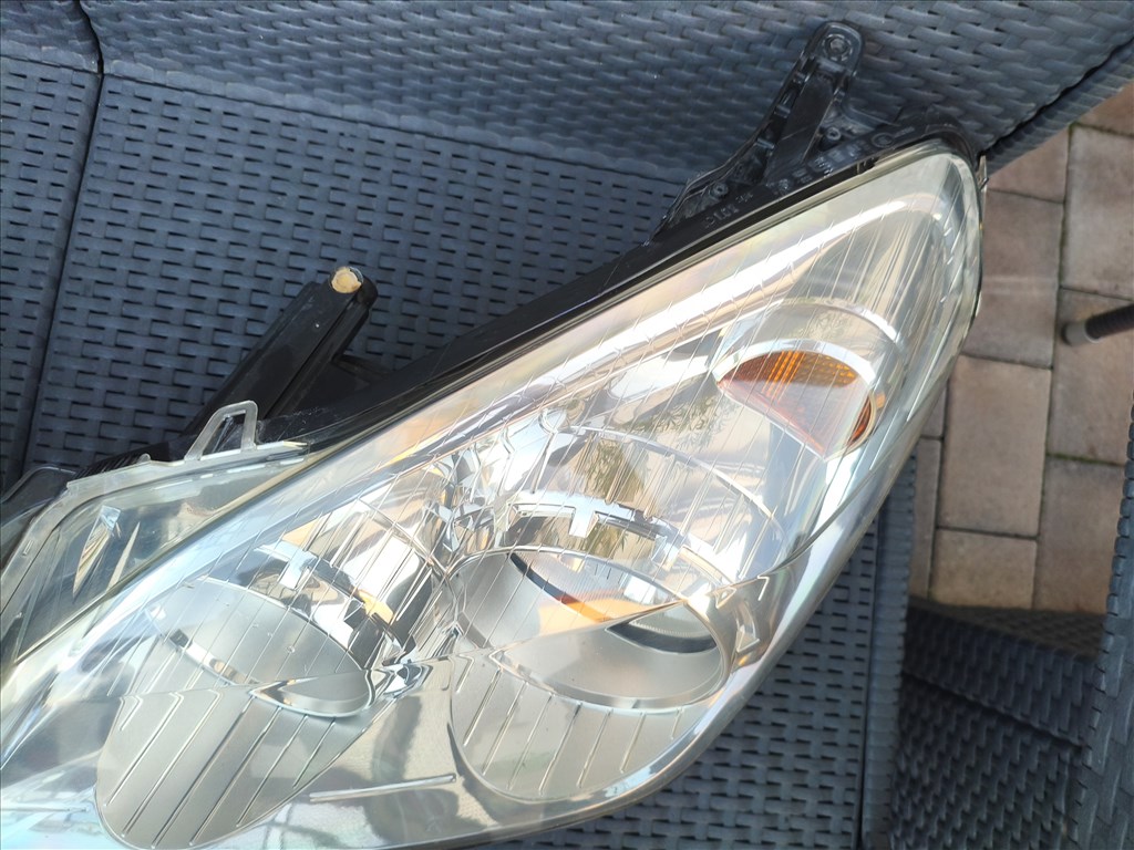 Opel Astra H bal első fényszóró 13239288 3. kép