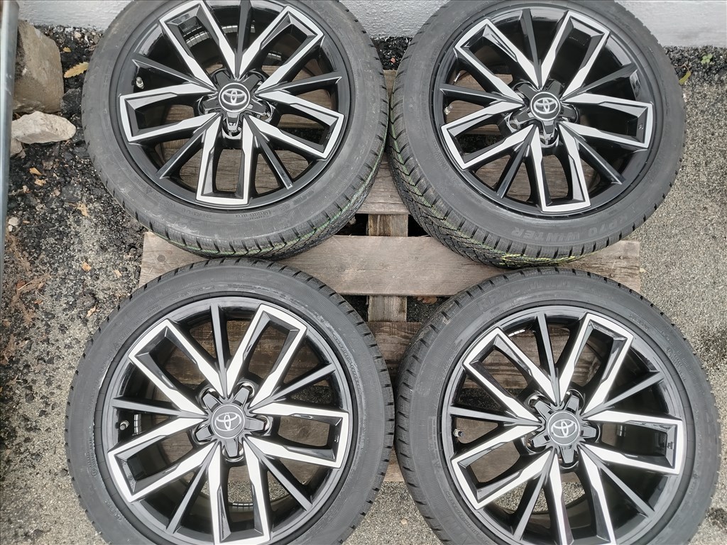  Toyota Corolla 2019ig 5x114.3 17" (gyári felni) alufelni 225/45 új téli gumi 1. kép