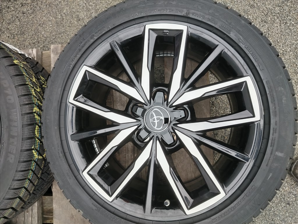  Toyota Corolla 2019ig 5x114.3 17" (gyári felni) alufelni 225/45 új téli gumi 2. kép