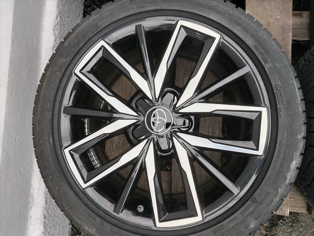  Toyota Corolla 2019ig 5x114.3 17" (gyári felni) alufelni 225/45 új téli gumi 4. kép