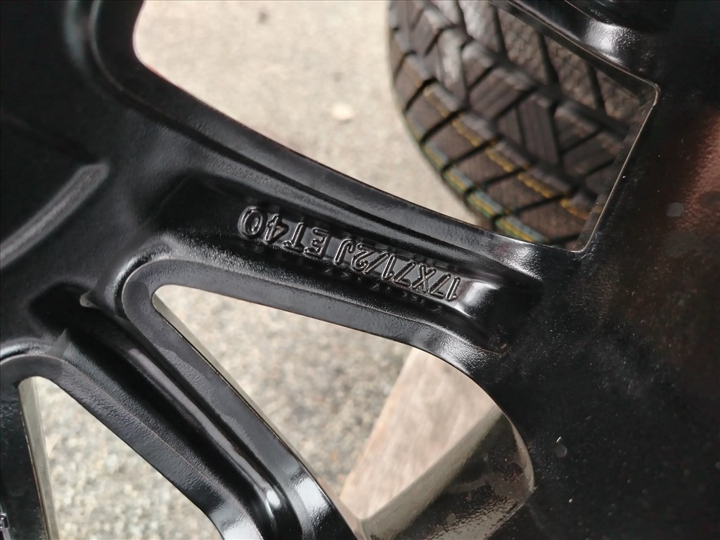  Toyota Corolla 2019ig 5x114.3 17" (gyári felni) alufelni 225/45 új téli gumi 6. kép