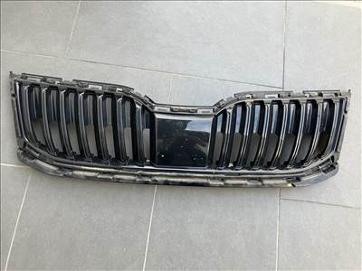 Skoda Octavia III hűtő díszrács  5e0853653c