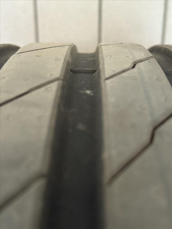  275/40 ZR20" újszerű Hankook nyári gumi gumi 4. kép