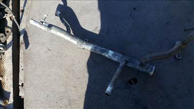 Volvo 30713584 S60 V70 XC70 XC90 D5 fémvízcső