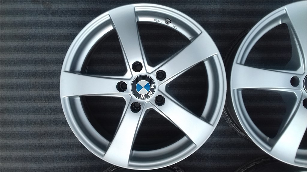  5x120 lyukosztású 7,5J 17" használt Dezent alufelni BMW Opel Insignia 3. kép
