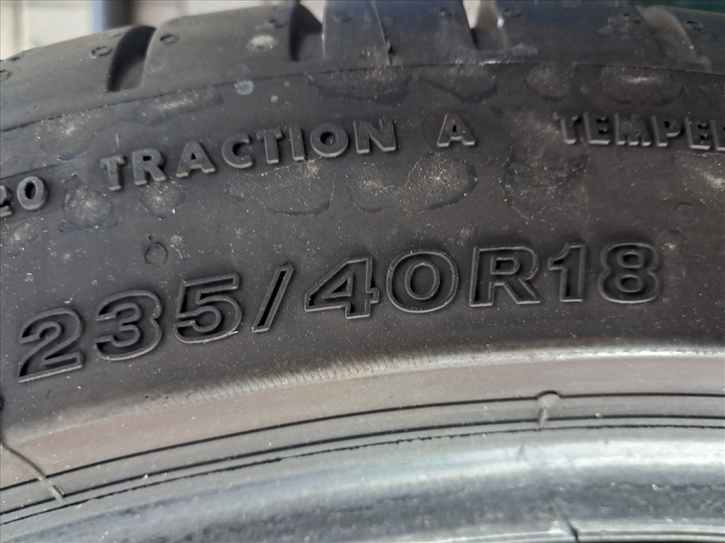  235/40/18" újszerű Bridgestone nyári gumi gumi 6. kép