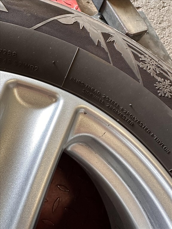  Brock 5x114,3 6,5x16" ET44 Hyundai Tucson használt alufelni garnitúra 4. kép