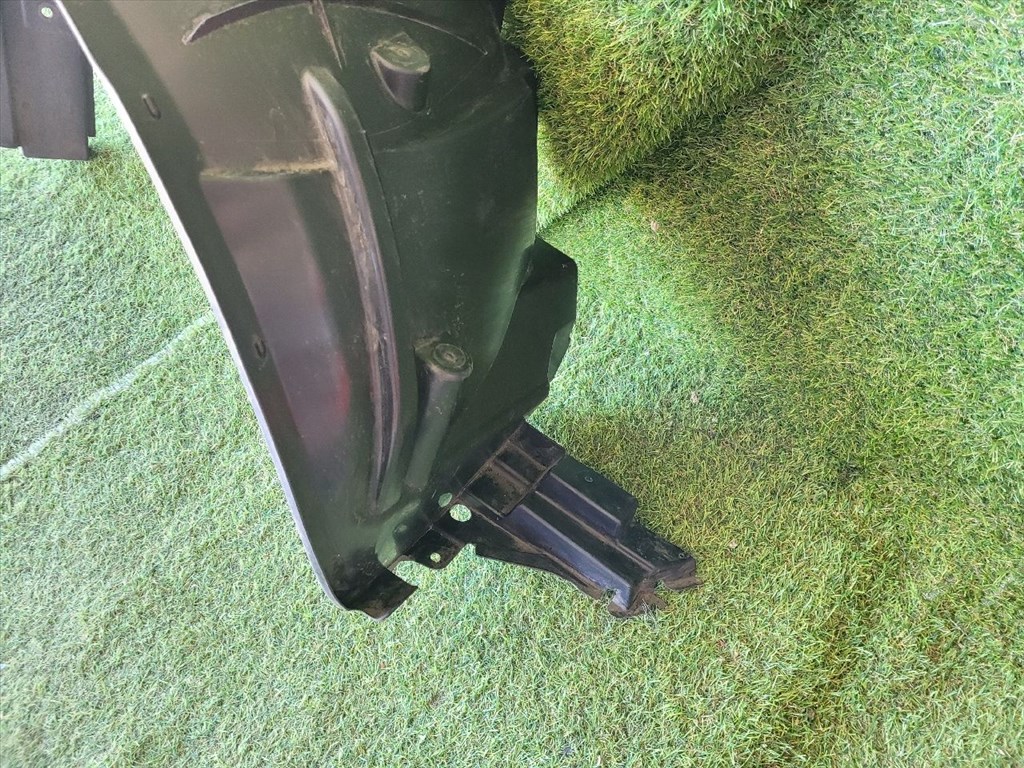 SUZUKI SWIFT IV Jobb első Dobbetét (Kerékjárati, Műanyag) 7232168L0 6. kép