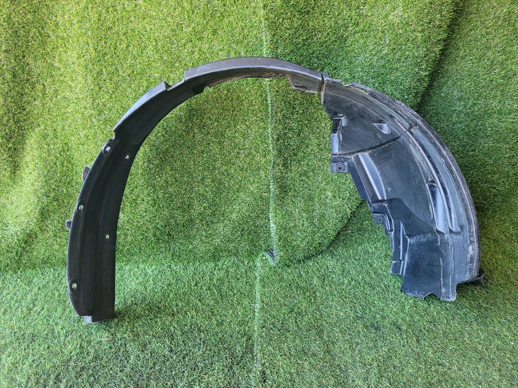 SUZUKI SWIFT IV Jobb első Dobbetét (Kerékjárati, Műanyag) 7232168L0 7. kép