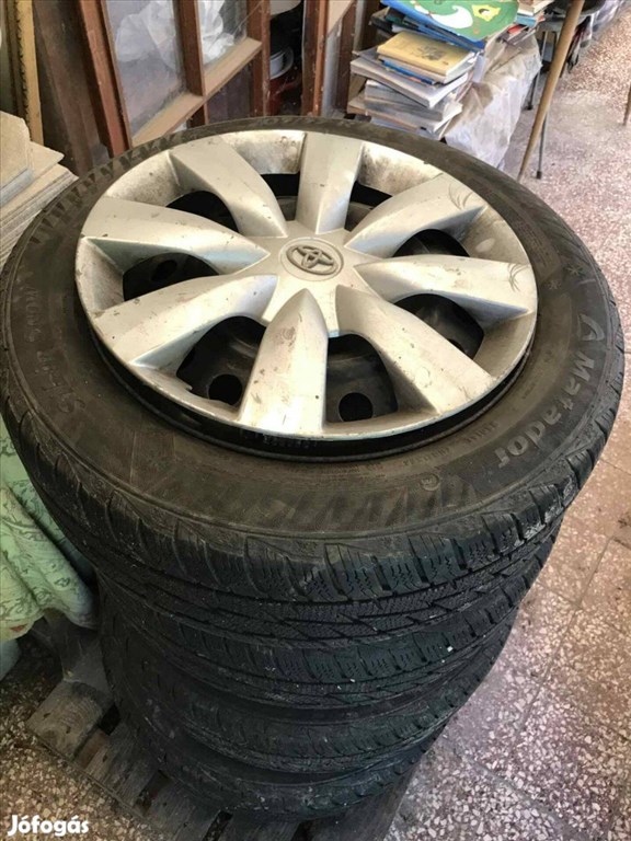 5x100 lyukosztású 16" használt lemezfelni, rajta 205/55 használt Matador téli gumi gumi  1. kép