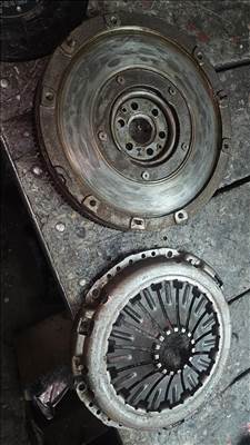 Volvo V40 T3 kettős tömegű lendkerék szett  av616477bd