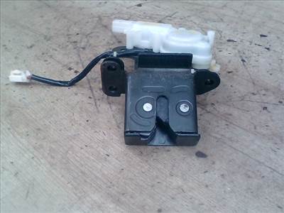 MAZDA 3 03.10-06.06 Csomagtér ajtó zárszerkezet