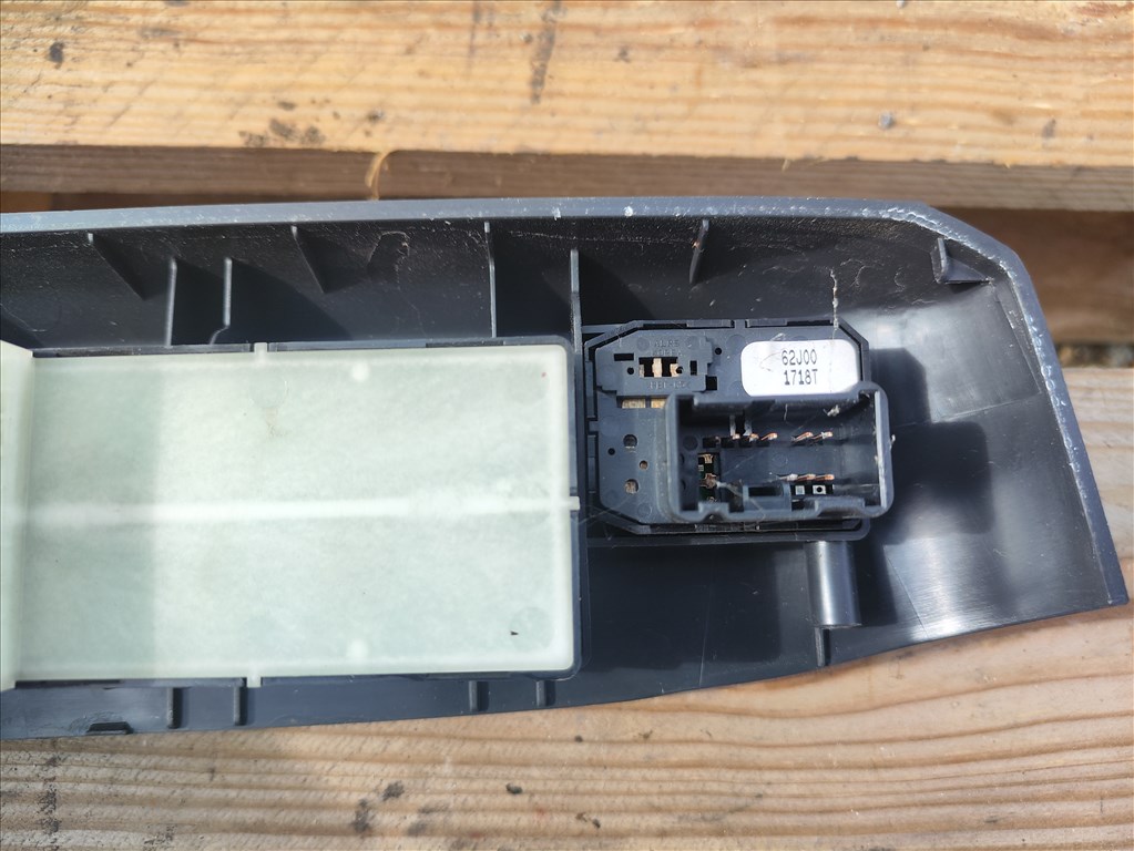 Opel Agila B bal első ablakemelő kapcsoló 62j101578t 8372251k70 5. kép