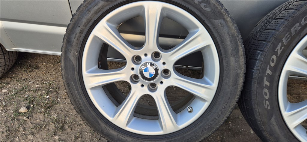  5x120 lyukosztású 17" használt (gyári felni) alufelni, rajta 225/50 használt Pirelli téli gumi 6. kép