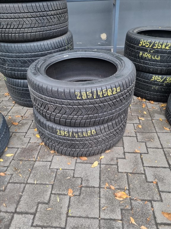  285/4520" újszerű Pirelli Scorpion Winter téli gumi 2db  1. kép