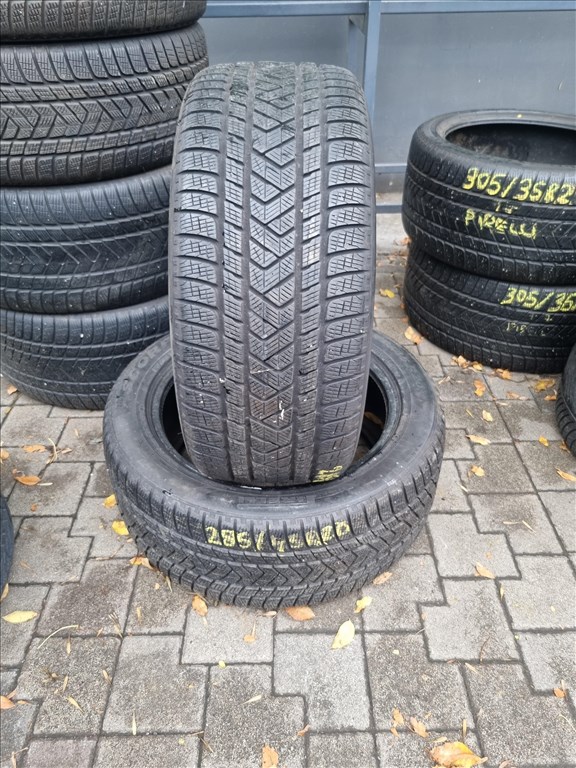  285/4520" újszerű Pirelli Scorpion Winter téli gumi 2db  3. kép