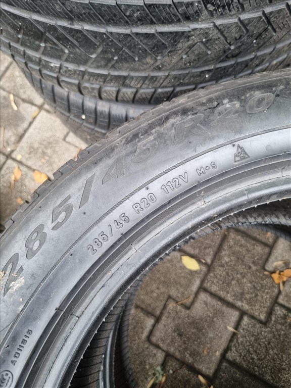  285/4520" újszerű Pirelli Scorpion Winter téli gumi 2db  5. kép