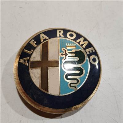 201962 Alfa Romeo 145,146, 147,156,166,Gt alufelni közép kupak a képen látható állapotban 60652886