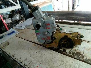 Nissan Primera II Jobb első Ajtózár *57122*