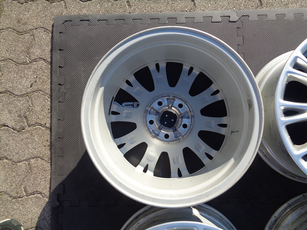 Ford gyári alufelni 16-os, 5×108-as osztóval, szép állapotban eladó. 6. kép