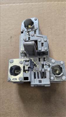 BMW 318td compact jobb hátsó lámpa foglalat 6928384