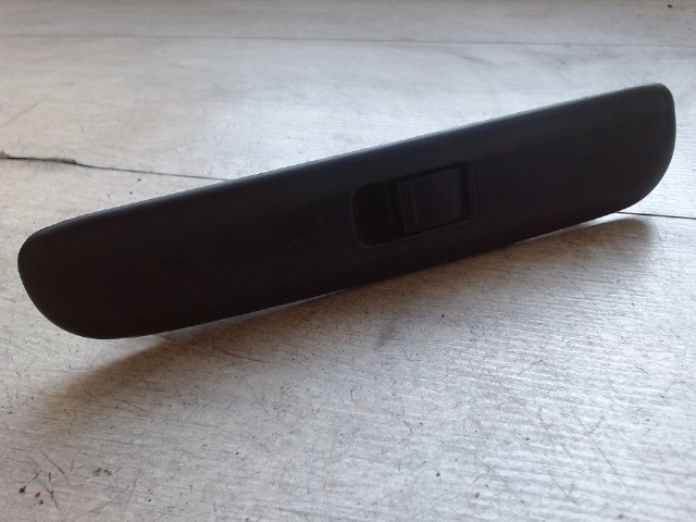 SUZUKI SWIFT 96-05 Jobb első ablakemelő kapcsoló 1. kép