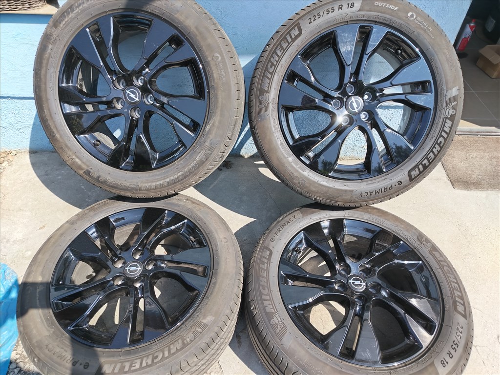  Opel Grandland X 5x108 18" (gyári felni) alufelni, 225/55 Michelin nyári gumi 1. kép