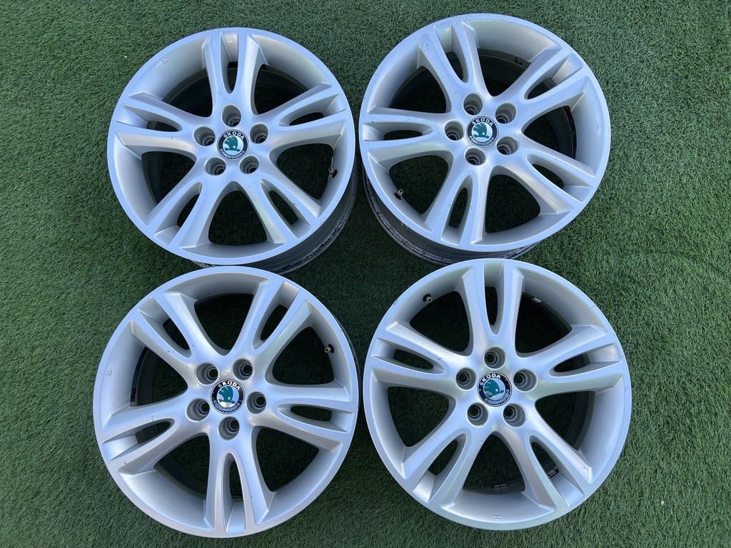 5x100 16" Skoda gyári alufelni 6,5Jx16h2 ET43 1. kép