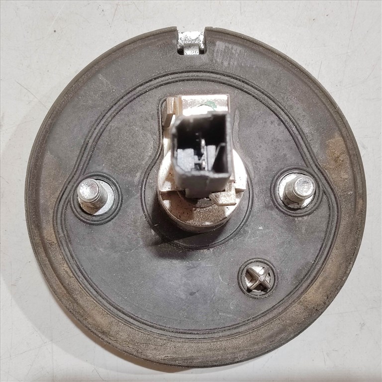 205358 Alfa Romeo Giulietta 2016-2020 hátsó nyomógombos embléma 50538700 2. kép