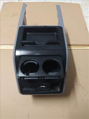 Mercedes Vito 638 pohártartós középbox eladó!