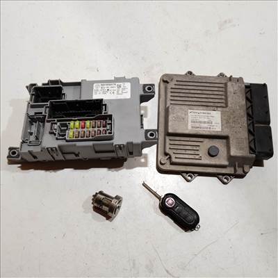 208235 Fiat Grande Punto 1,3 16v Diesel 75Le Euro 4 motorvezérlő szett 51843363 , 51826317