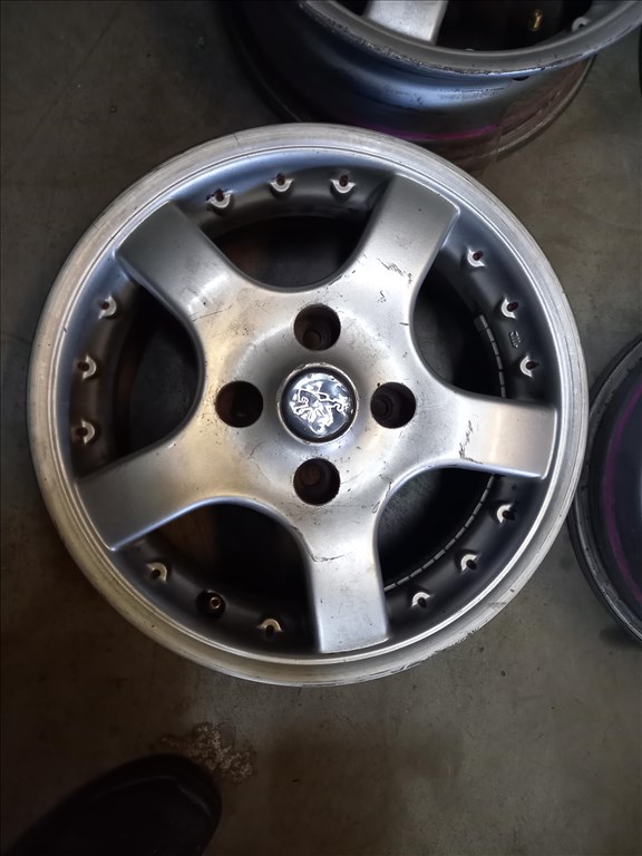 Peugeot 4x108 lyukosztású 6JJ 14" használt alufelni Exx 3. kép