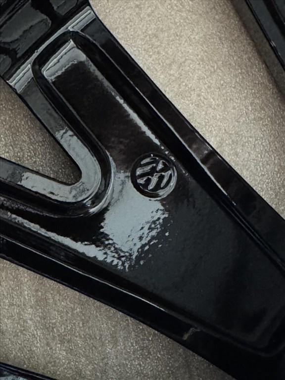 R18 Original Volkwsagen 8j et41 3C8601025R 3C8 601 025R 1db alufelni felni 3. kép