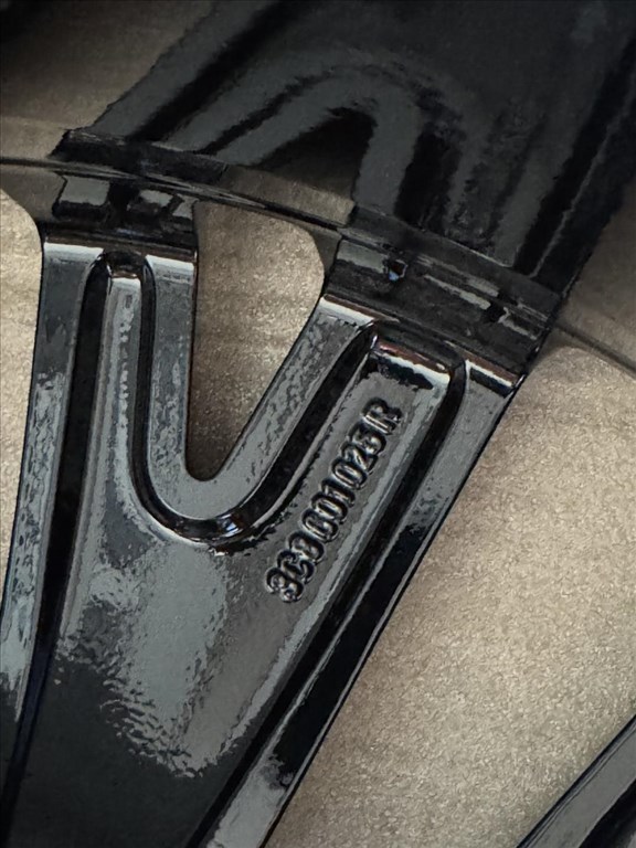 R18 Original Volkwsagen 8j et41 3C8601025R 3C8 601 025R 1db alufelni felni 5. kép