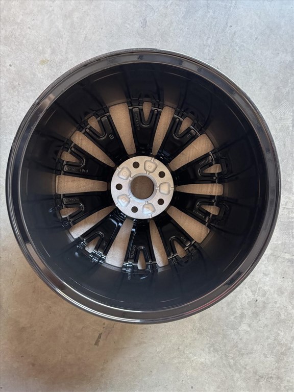 R18 Original Volkwsagen 8j et41 3C8601025R 3C8 601 025R 1db alufelni felni 8. kép