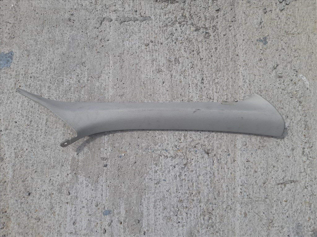 Bontásra: Volvo V40 bal első A panel kárpit, díszléc  yv1mv8431f2223368 31102345lh 1. kép