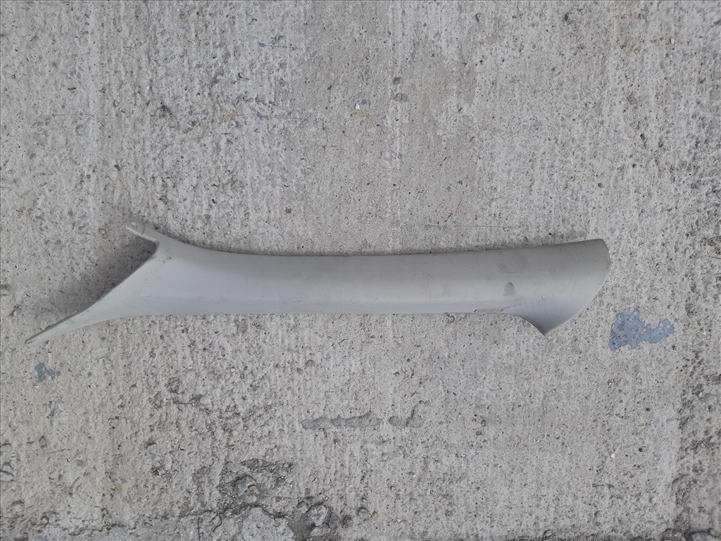 Bontásra: Volvo V40 bal első A panel kárpit, díszléc  yv1mv8431f2223368 31102345lh 8. kép